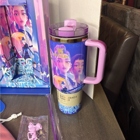K-Pop Themed Tumbler and Box Set Stanley 💙 - Picture 2 of 6